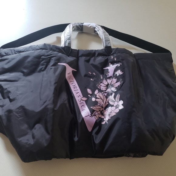 New/NWT Victoria's Secret Extra Large Tote - Picture 3 of 5